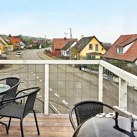Apartment Two-bedroom Holiday In 4 *