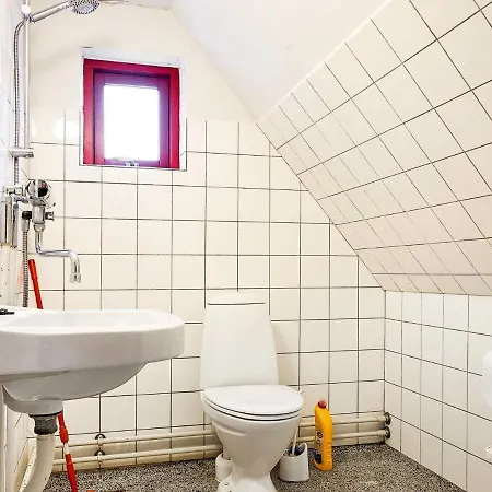 Two-bedroom Holiday In 4 Apartment *